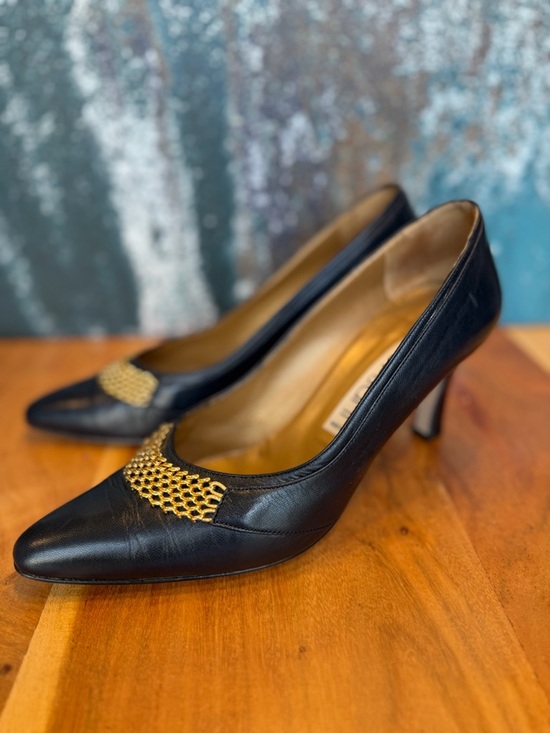Versani Shoes - Versani Old Money Vintage Leather Heels Navy/Gold Pumps 8B (GUC)